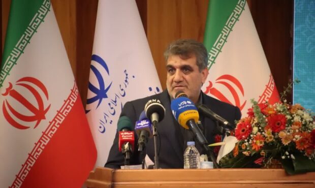 در آیین تکریم و معارفه استاندار سمنان مطرح شد. در آیین تکریم و معارفه استاندار سمنان مطرح شد.