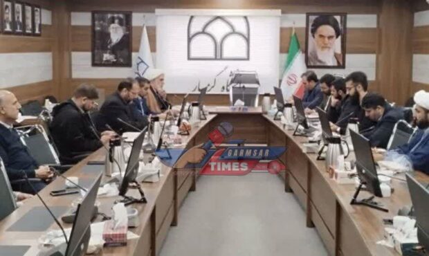 نشست ویژه بسیج دانشجویی ، بسیج اساتید و نهاد رهبری در دانشگاه گرمسار