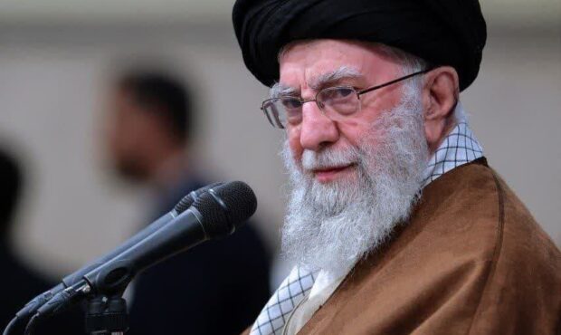 نباید تردید کرد که عامل اصلی آنچه در سوریه اتفاق افتاد، در اتاق فرمان آمریکا و اسرائیل طراحی شده است نباید تردید کرد که عامل اصلی آنچه در سوریه اتفاق افتاد، در اتاق فرمان آمریکا و اسرائیل طراحی شده است