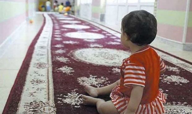 محروم از آغوش خانواده و محکوم به زندگی موسسهای محروم از آغوش خانواده و محکوم به زندگی موسسهای