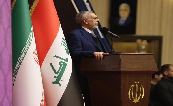 حضور مقامات عراقی در مراسم یادبود شهید «سلیمانی» در سفارت ایران در بغداد حضور مقامات عراقی در مراسم یادبود شهید «سلیمانی» در سفارت ایران در بغداد