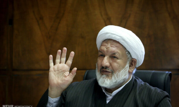 پیکر حجت الاسلام شهید علی رازینی در قم تشییع میشود پیکر حجت الاسلام شهید علی رازینی در قم تشییع میشود