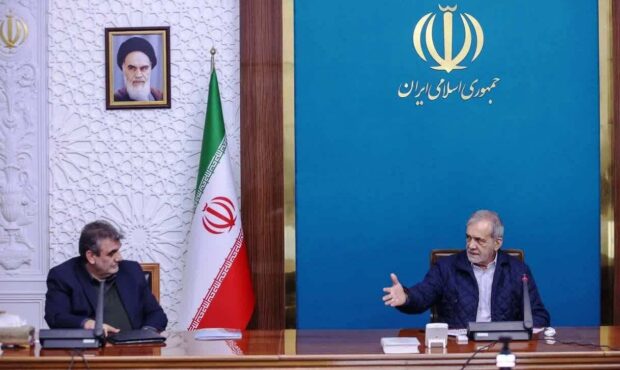 دستور رییس‌جمهور به استاندار سمنان محقق شد/ تقدیم بسته پیشنهادی ۶۸ بندی تفویض اختیارات