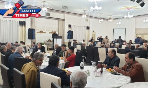 دورهمی بازنشستگان سپاه ناحیه گرمسار به مناسبت روز پاسدار دورهمی بازنشستگان سپاه ناحیه گرمسار به مناسبت روز پاسدار