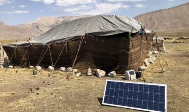 عشایر غرب سمنان پیشتاز در تولید نهاده دامی و احداث نیروگاههای خورشیدی عشایر غرب سمنان پیشتاز در تولید نهاده دامی و احداث نیروگاههای خورشیدی