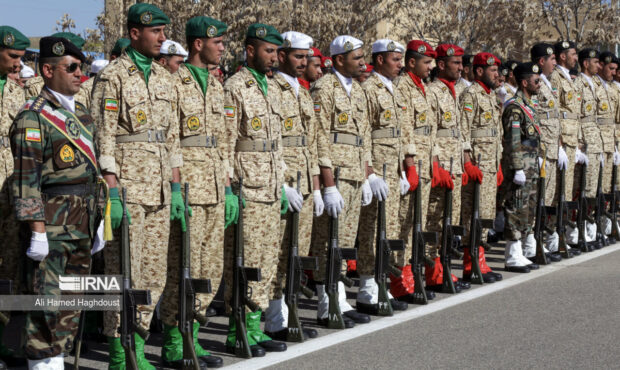 استاندار سمنان: ارتش نقطه اتکای ملت ایران است استاندار سمنان: ارتش نقطه اتکای ملت ایران است