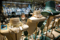 کاهش قیمت طلا در بازار تهران با وجود ثبت رکورد جدید جهانی