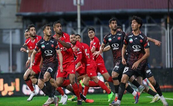 پرسپولیس از شوک VAR به سلامت گریخت؛ نساجی فرصت طلایی را از دست داد پرسپولیس از شوک VAR به سلامت گریخت؛ نساجی فرصت طلایی را از دست داد