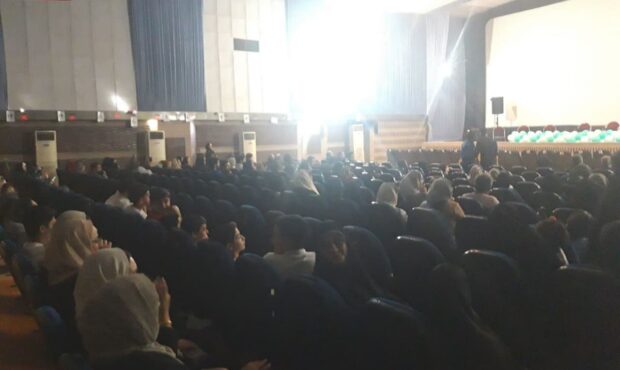 جشن روز روانشناس و معارفه سمن جوانان در گرمسار برگزار شد جشن روز روانشناس و معارفه سمن جوانان در گرمسار برگزار شد