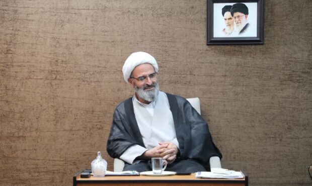 امام جمعه سمنان: «مهدویت» همراه با رفع شبهات برای جوانان ترویج شود امام جمعه سمنان: «مهدویت» همراه با رفع شبهات برای جوانان ترویج شود