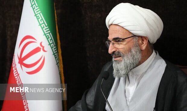 دختران راه «شهید سلیمانی» را در پیش بگیرند