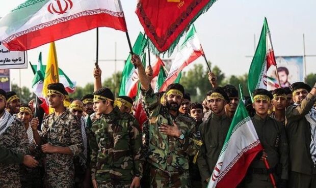 دانشآموزان در میدان آبان؛ استکبارستیزی تا نمایش وحدت دانشآموزان در میدان آبان؛ استکبارستیزی تا نمایش وحدت