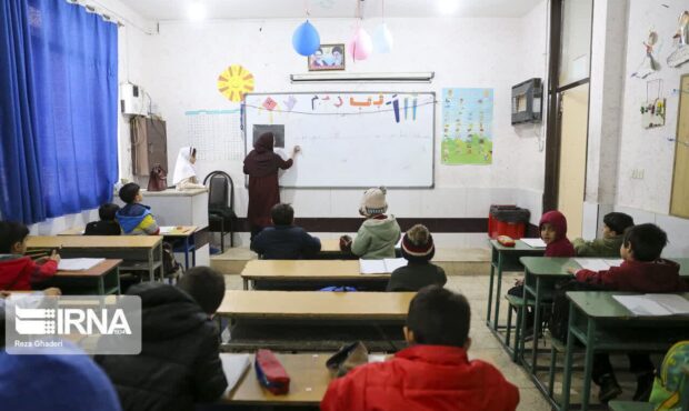 مدارس هیات امنایی الگویی برای مردمی‌سازی نظام آموزشی است