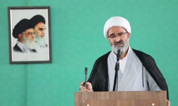 خطیب جمعه سمنان: اتکای درونزا کلید عبور از بحرانهاست خطیب جمعه سمنان: اتکای درونزا کلید عبور از بحرانهاست