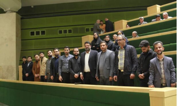 جوانان گرمسار و آرادان میهمان خانه ملت شدند