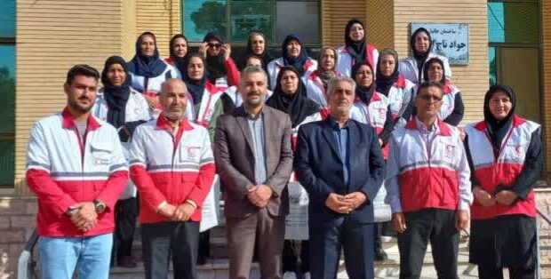 داوطلبان هلال احمر قهرمانان بی‌ادعای عشق و مهربانی‌اند