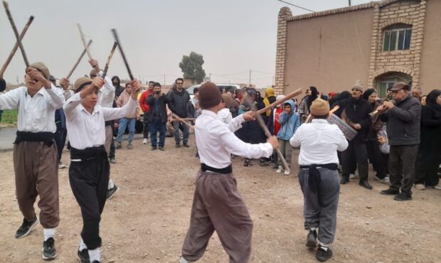 یلدای مهربانی در سَنَرد گرمسار با احیای آیینهای بومی و تقویت نشاط اجتماعی یلدای مهربانی در سَنَرد گرمسار با احیای آیینهای بومی و تقویت نشاط اجتماعی