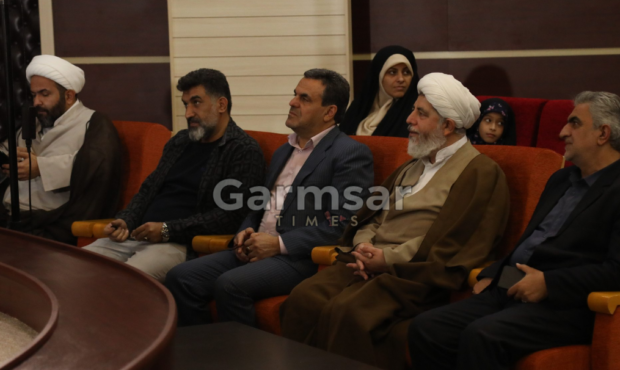 ویژهبرنامه «نخ تسبیح عشق» در ایوان کی ویژهبرنامه «نخ تسبیح عشق» در ایوان کی