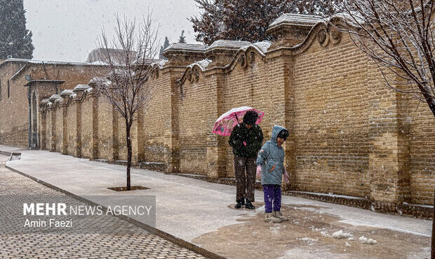 تداوم بارش در استان سمنان؛ ثبت ۳۷ سانتی متر برف در تاش تداوم بارش در استان سمنان؛ ثبت ۳۷ سانتی متر برف در تاش