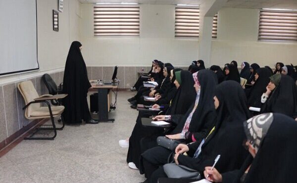 ارزیابی یک مدرسه در گرمسار؛ تأکید مشاور وزیر بر استانداردسازی آموزش ارزیابی یک مدرسه در گرمسار؛ تأکید مشاور وزیر بر استانداردسازی آموزش