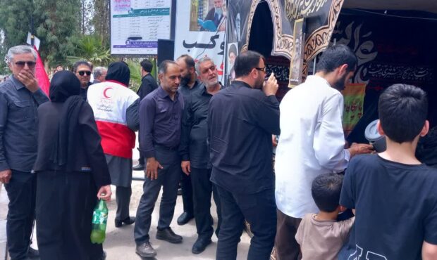 ۲۰ موکب به زائران آیین تشییع رهبر شهید خدمات ارائه میکنند ۲۰ موکب به زائران آیین تشییع رهبر شهید خدمات ارائه میکنند